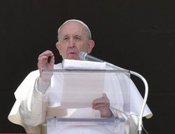 Pope Francis in Colon surgery procedure.