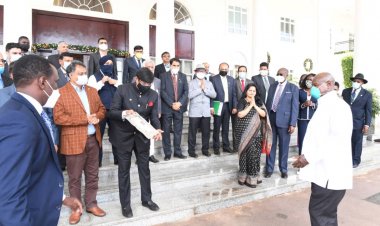 PRESIDENT MUSEVENI MEETS DELEGATION OF INDIAN INVESTORS