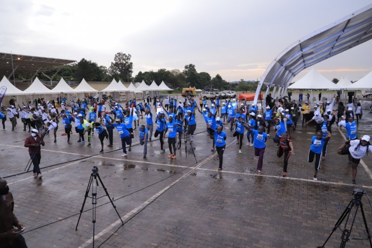 'Thank you for being a Covid 19 champion; you have put Uganda on the world map' Amama Mbabazi thanks Museveni during the Covid 19 at Kololo.