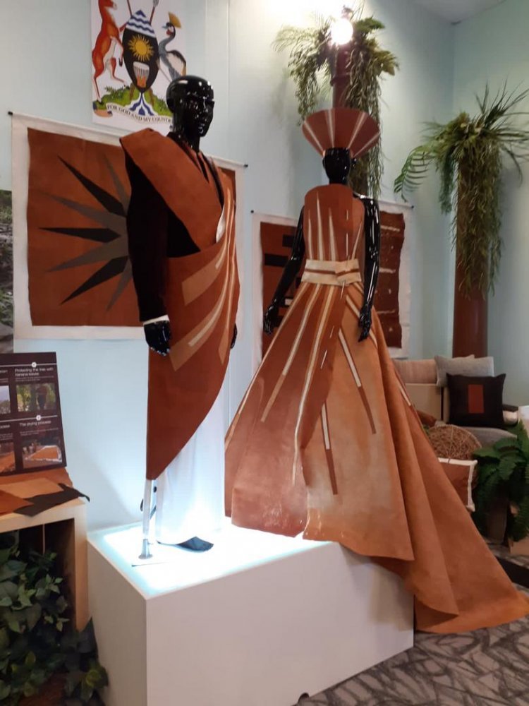 Uganda  hailed as the first African country to commission special heritage items;  Backcloth and Ankole cattle showcased  in Atlanta