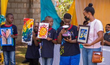 Special needs children participate in art exhibition to raise $40,000 for a  therapy sensory.