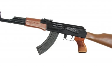 Just in: Police Officer shoots dead money lender at parliamentary avenue